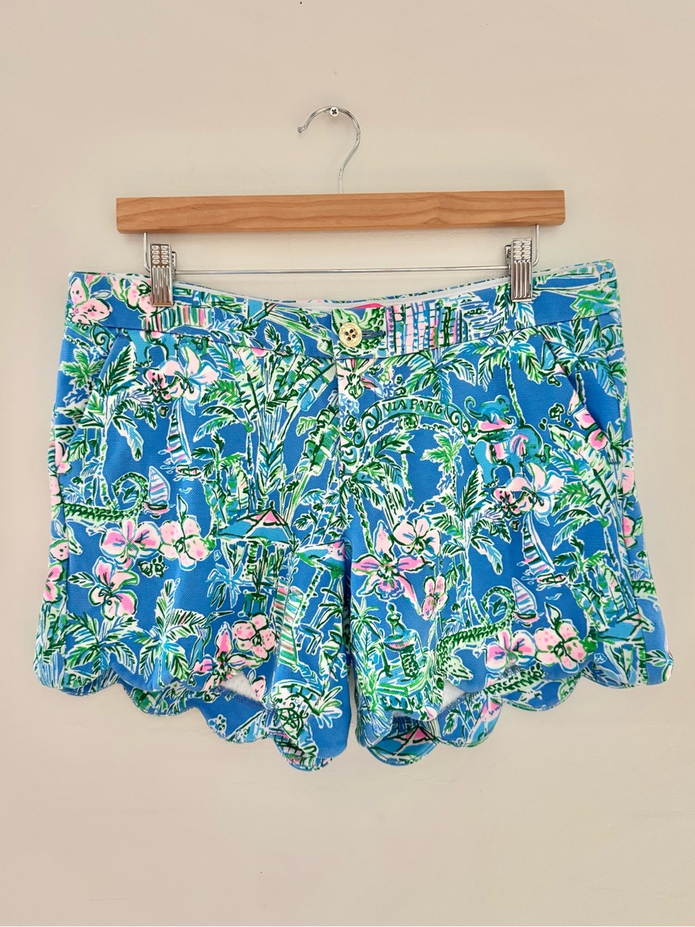 Lilly Pulitzer buttercup shorts